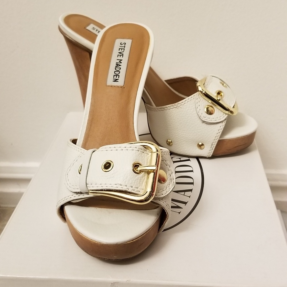 Sandal